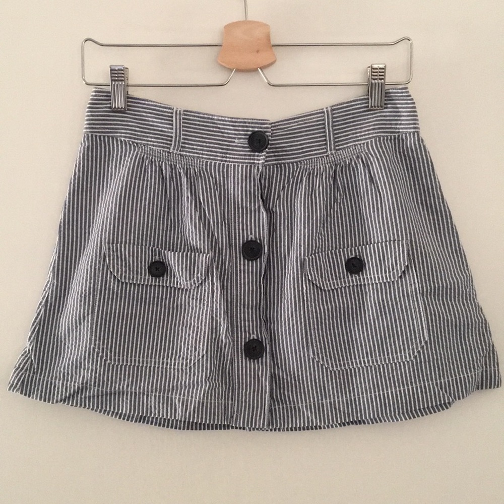 AMERICAN EAGLE OUTFITTERS stripe button skirt